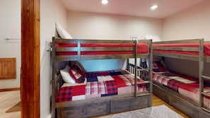 4 quartos, Wi-Fi, roupa de cama