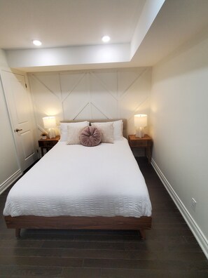 Bügeleisen/Bügelbrett, WLAN, Bettwäsche