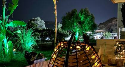 Casa Terra is Near Hillside Area Airport Beach