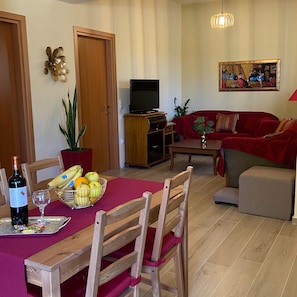 Apartment | 1 Schlafzimmer, Schreibtisch, schallisolierte Zimmer