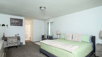 3 Schlafzimmer, Schreibtisch, Bügeleisen/Bügelbrett, kostenloses WLAN