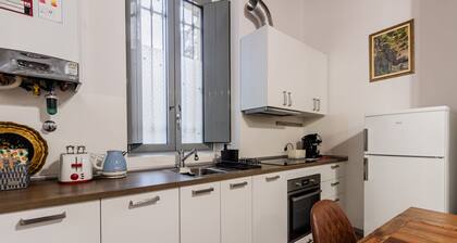 Moderno Loft nel Cortile di un Casale Storico