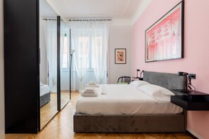 Apartment | 3 bedrooms, Internet - Elegante e Ampio Appartamento in Porta Romana (Milan)