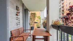 House - Stylish Apartment With Terrace and Swimming Pool (Milan)