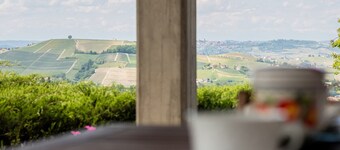 พาโนรามา วิลล่า ที่ตั้งอยู่ในแวดวงองุ่น ลังเก