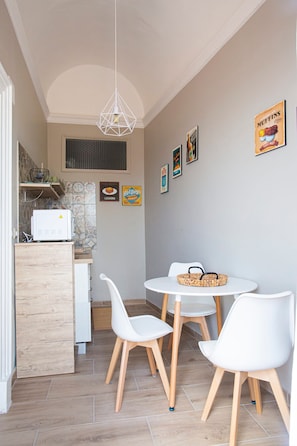 Hus | 3 sovrum, skrivbord och internet