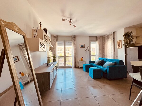 Apartment | 1 bedroom - Modern and Peaceful Apartment With Balcony (Milan)