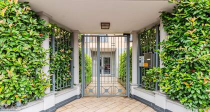 Modern and Peaceful Apartment With Balcony