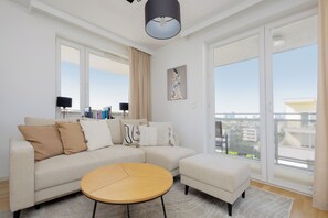 Apartment, 4 Bedrooms, 2 Bathrooms | 4 bedrooms, bed sheets - Luxury Four Bedroom Apartment by Renters (Warsaw)