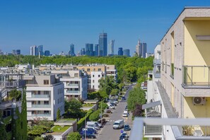 Exterior - Luxury Four Bedroom Apartment by Renters (Warsaw)
