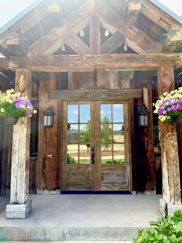 
Riverfront Timber-framed Hunting Lodge; Ideal SW Montana location; Wi-Fi