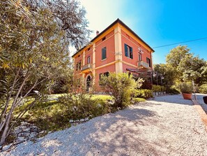 1 habitación y acceso a internet