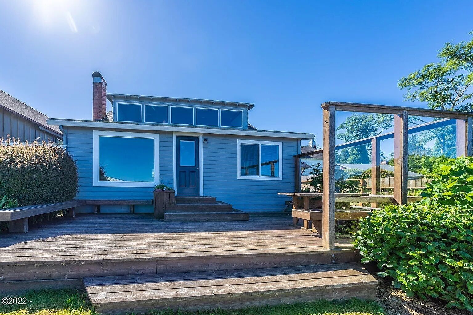 Lakefront Home with Panoramic View: Devils Lake, Oregon