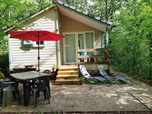 Chalet Proche D'un Lac Idéalement Situé Pour Découvrir la Corrèze et la Dordogne