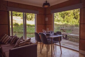 Lobby sitting area - Casa Loft con opción de tina temperada (Puerto Varas)