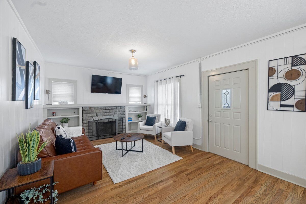 Vibrant SPACIOUS Group Rendezvous