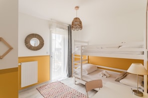 2 chambres, fer et planche à repasser, Wi-Fi gratuit, draps fournis