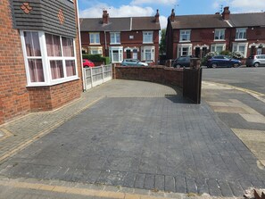 Mặt tiền nơi lưu trú