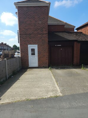 Exterior - 41 Buckingham road (Doncaster)