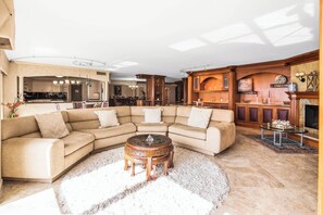 Fireplace, offices - Three Bedroom 3.5 bath furnished Ocean Front Condo for Lease - Min 6 Mo Lease 

 (Pompano Beach)