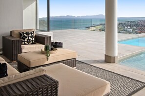 Pool - Restio View 11 - Three Bedroom House, Sleeps 6 (Cape Town)
