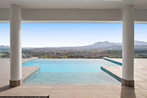 Pool - Restio View 11 - Three Bedroom House, Sleeps 6 (Cape Town)