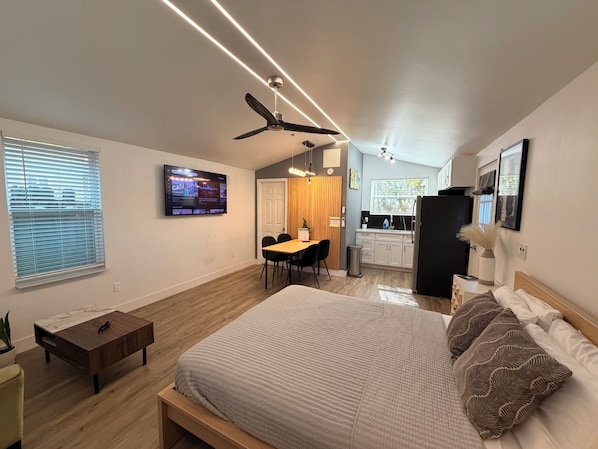 1 bedroom, desk, iron/ironing board, free WiFi