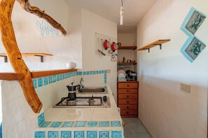 Private kitchen - Casa dell'Artista by Wonderful Italy  (Olbia)