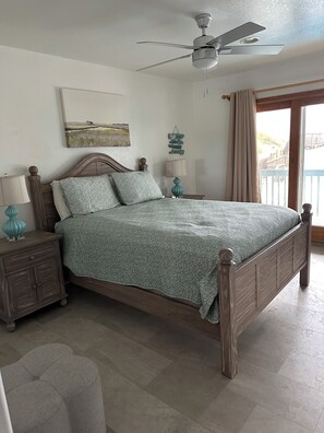 8 bedrooms, free WiFi, bed sheets