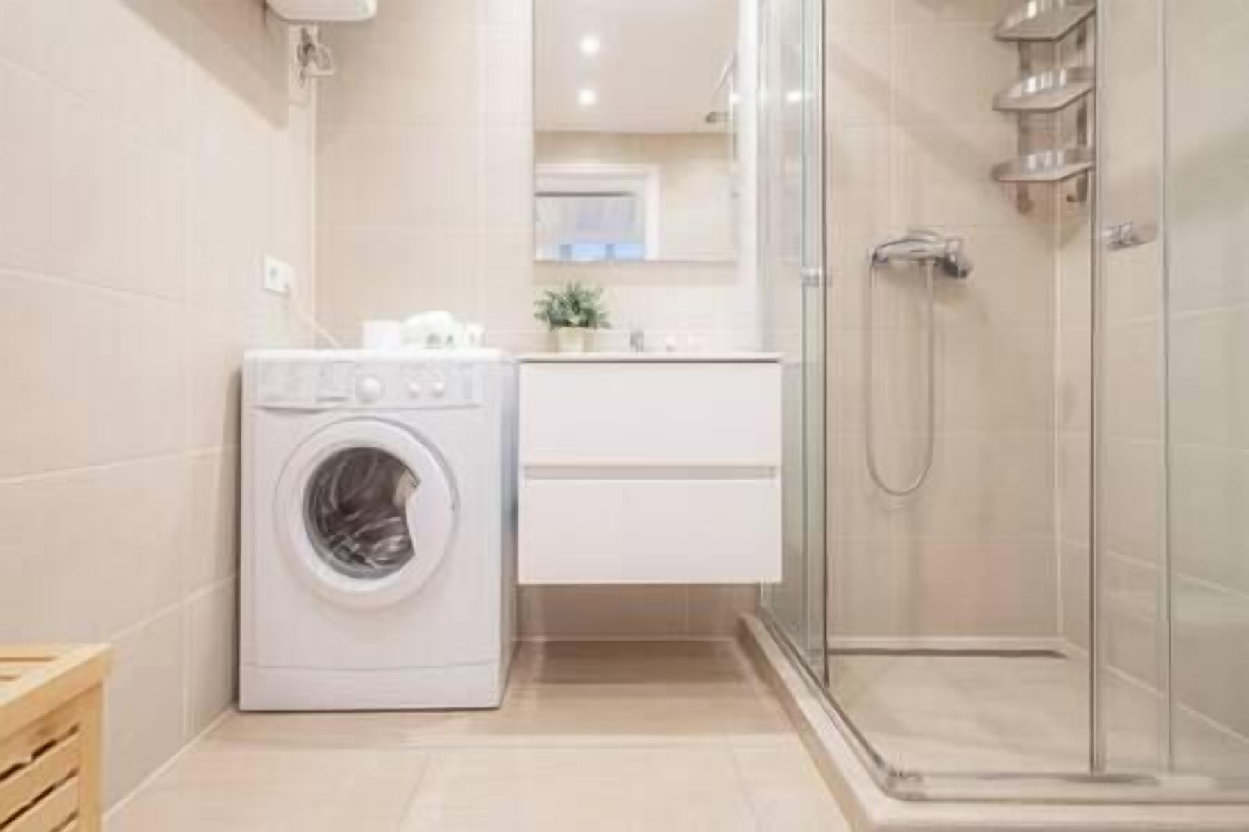 Hair dryer, towels