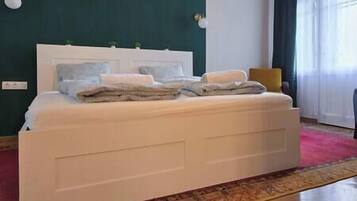 1 bedroom, WiFi, bed sheets