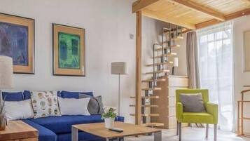 Fernseher, Tischtennisplatte