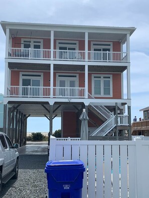 Exterior - The Bu with a View (Oak Island)
