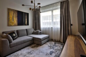 TV - IMCT - Sun Hill A209 Luxury Suites (Budapest)