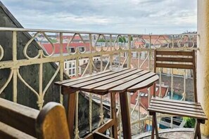 Outdoor dining - X - Centrum Charm Apartment (Budapest)