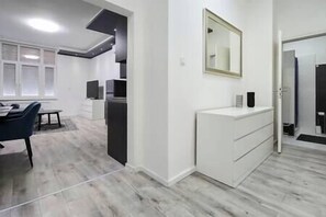Interior - MidTerm - Azure Dream Home Budapest (Budapest)