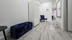 Interior - MidTerm - Azure Dream Home Budapest (Budapest)