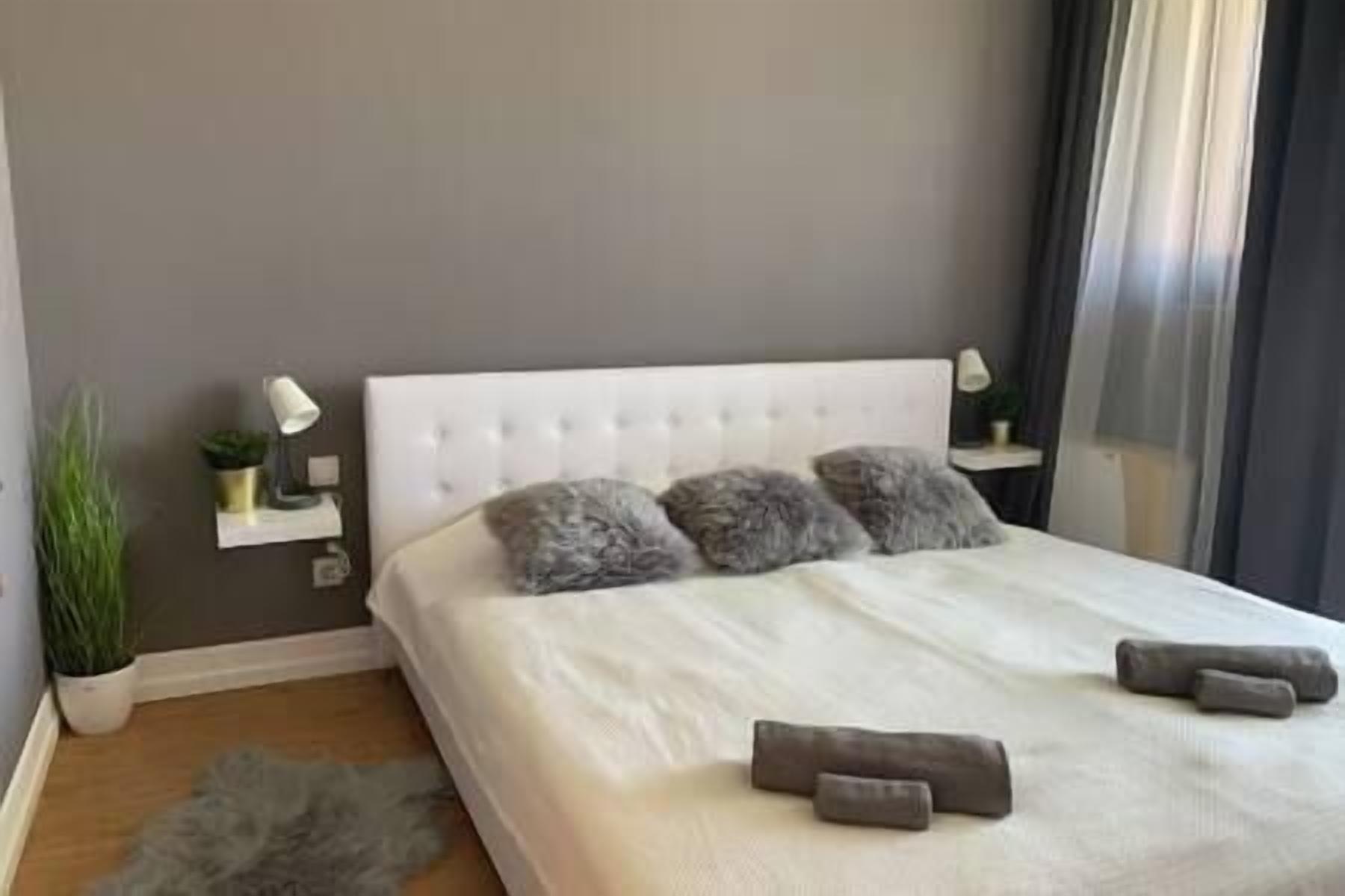 2 makuuhuonetta, Wi-Fi, vuodevaatteet