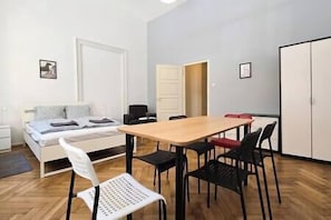 3 habitaciones, wifi y ropa de cama 
