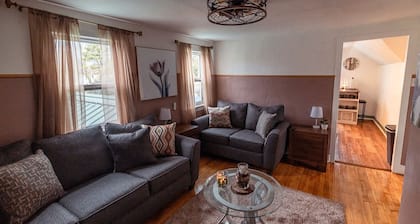 Cozy 1-bedroom house in Sheboygan walking distance to the lake and downtown.