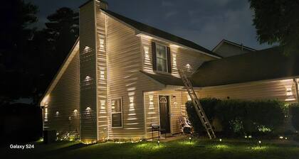 Cozy 1-bedroom house with WiFi, AC in delightful College Park