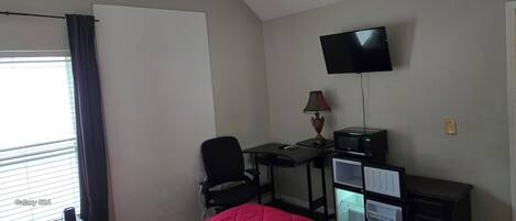 1 Schlafzimmer, BĂŒgeleisen/BĂŒgelbrett, WLAN, BettwĂ€sche