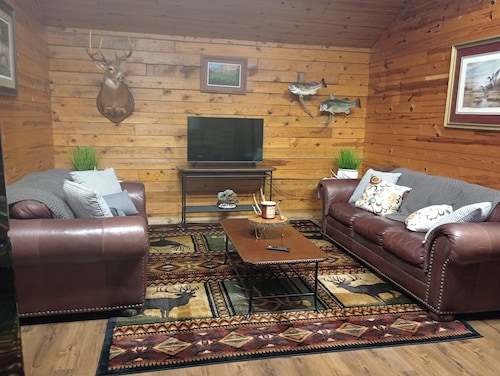 The Cabin at Stormy Mountain Ranch, 800acre Ranch.  ATV, Horses or Jeeps welcome