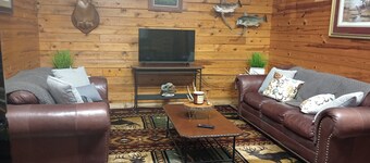 The Cabin at Stormy Mountain Ranch, 800acre Ranch.  ATV, Horses or Jeeps welcome