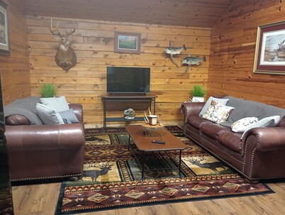 The Cabin at Stormy Mountain Ranch, 800acre Ranch.  ATV, Horses or Jeeps welcome