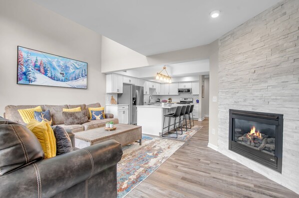 Interior - Family townhouse with Fireplace (Ellicottville)