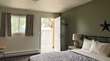 Standard Single Room, 1 Queen Bed | Iron/ironing board, free WiFi, bed sheets