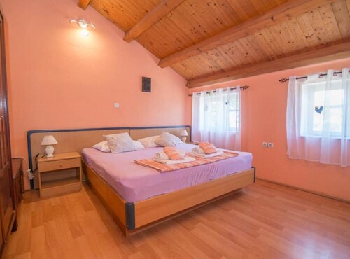 Apartments Bonic - Two Bedroom Apartment