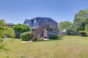 Exterior - 5 Mi to Provincetown! Water-View Beach House (Truro)