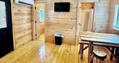 Walking Distance to Lake James: Private Resort Amenities